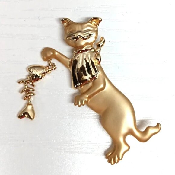 Signed AJC VTG Gold Tone Cat Fish Skeleton Dangle Brooch Pin 80s 90s Jewelry - Picture 1 of 13